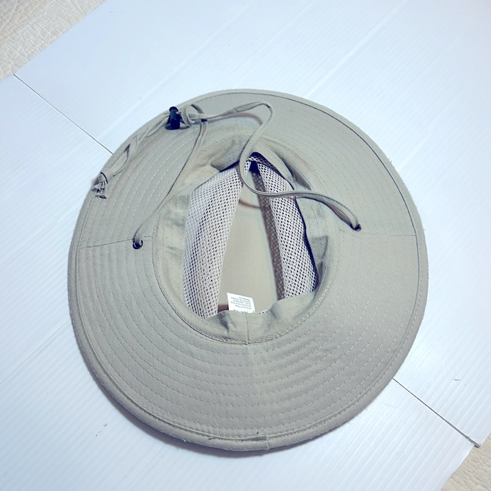 NWOT MAD-HATTER Wide Brim Ventilating Mesh Hat - Picture 9 of 9